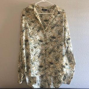 💜NWOT💜 Vici Collection Palm Button Down Top